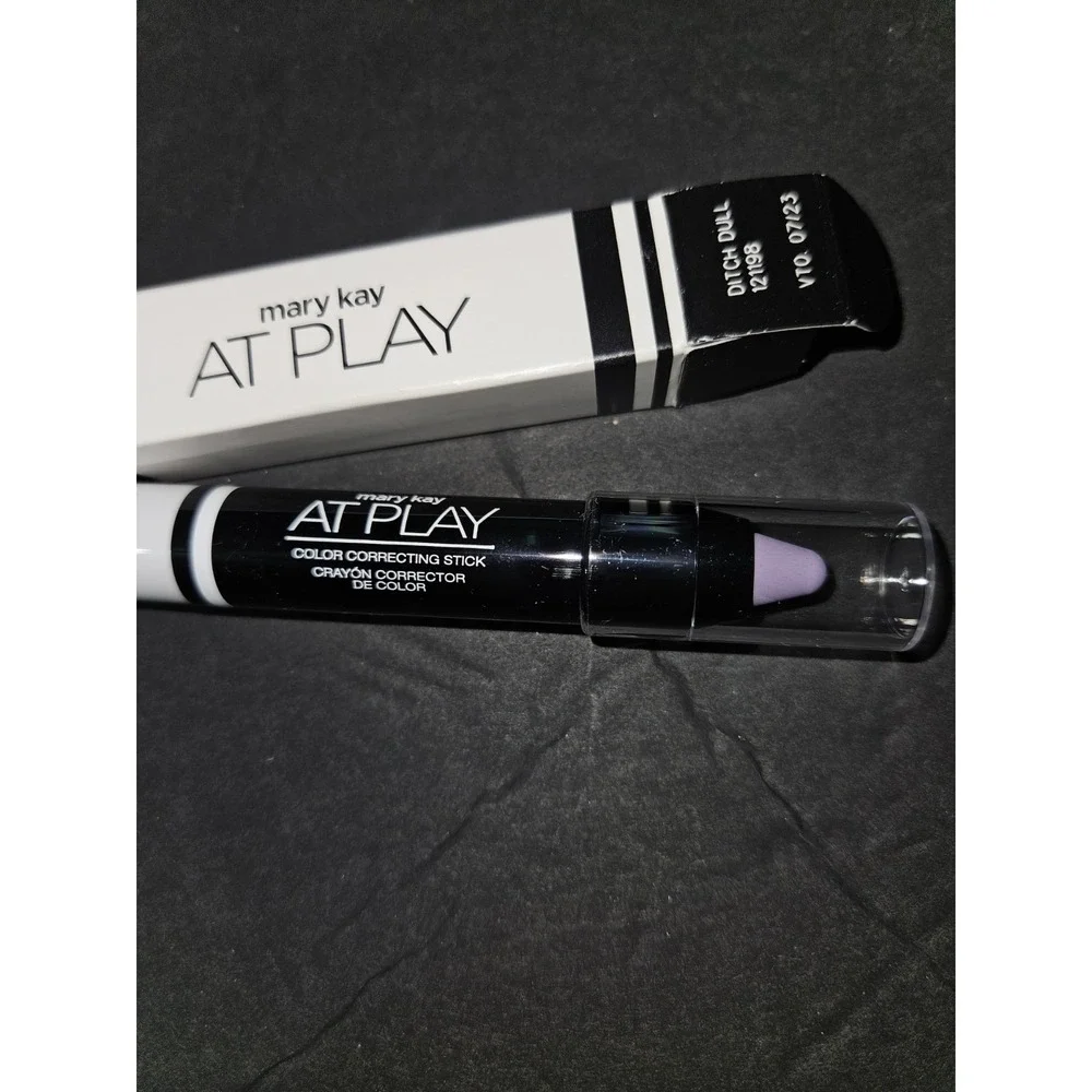 Mary Kay At Play Color Correcting Stick  Ditch Dullness‎ New